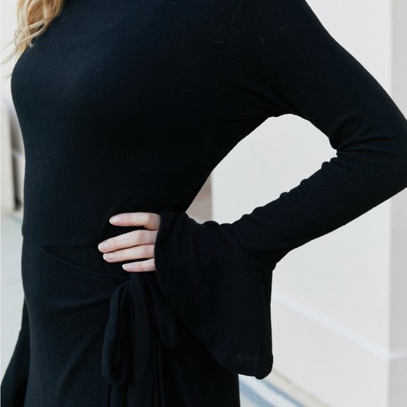 Culture Code Round Neck Long Flounce Sleeve Dress - Picture 6 of 6